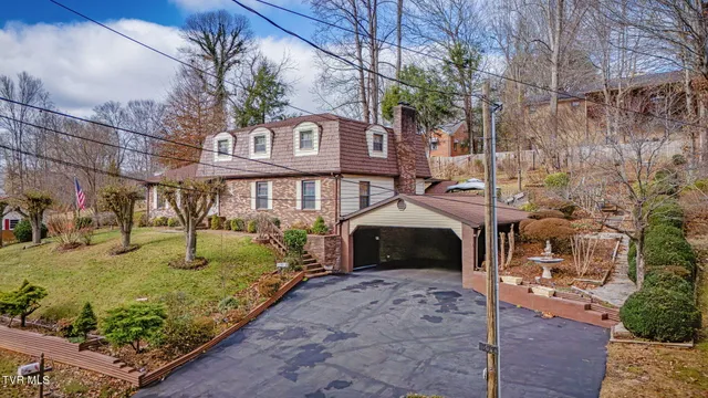 $499,999 | 557 Valley Avenue, Erwin, TN 37650