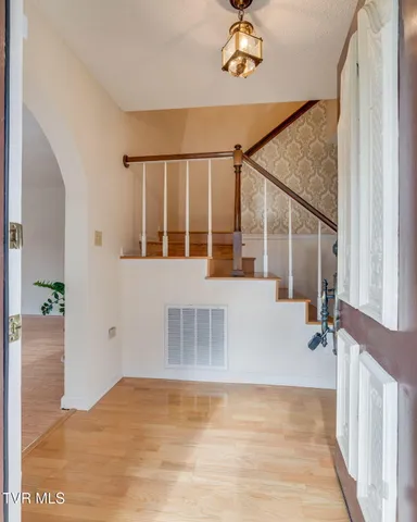 $499,999 | 557 Valley Avenue, Erwin, TN 37650