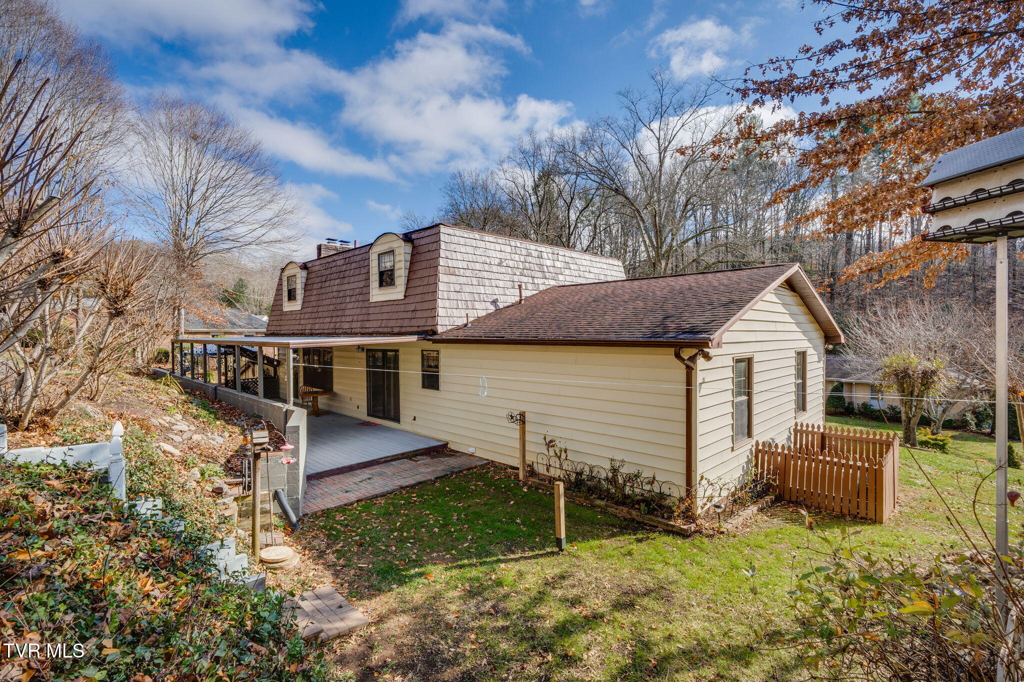 557 Valley Avenue Erwin, TN 37650 - Photo 53 of 66 047