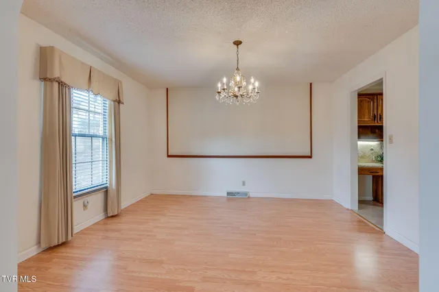 $499,999 | 557 Valley Avenue, Erwin, TN 37650