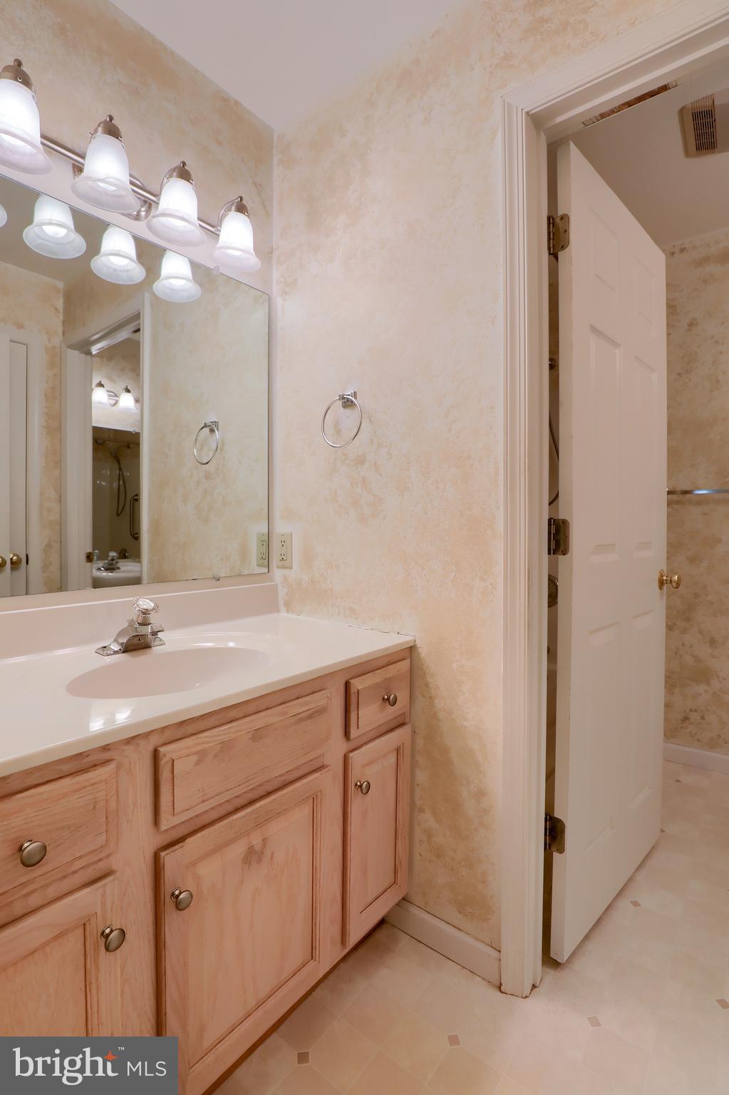 2311 Daisy Road York, PA 17402 - Photo 17 of 44