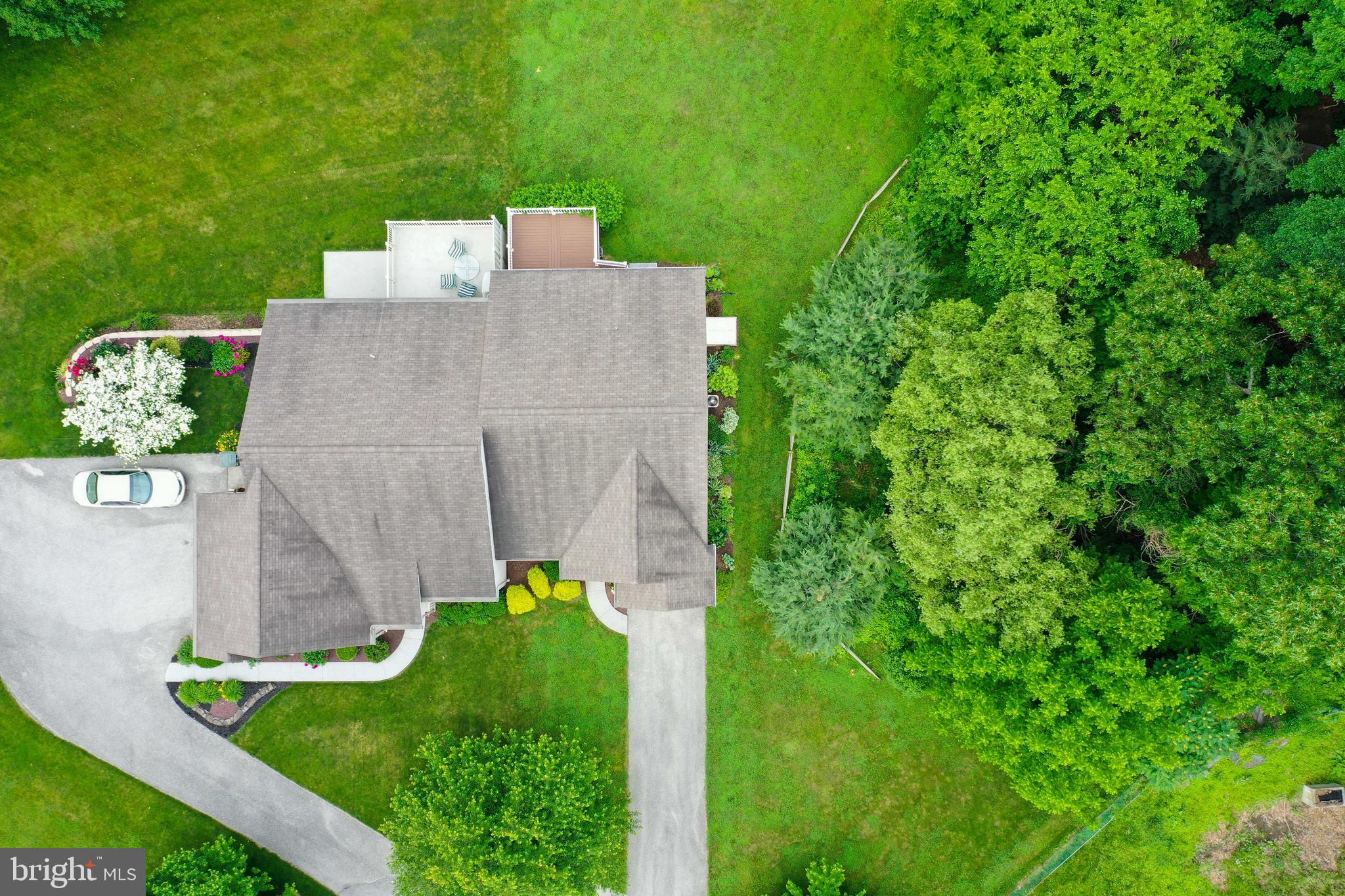 2311 Daisy Road York, PA 17402 - Photo 3 of 44