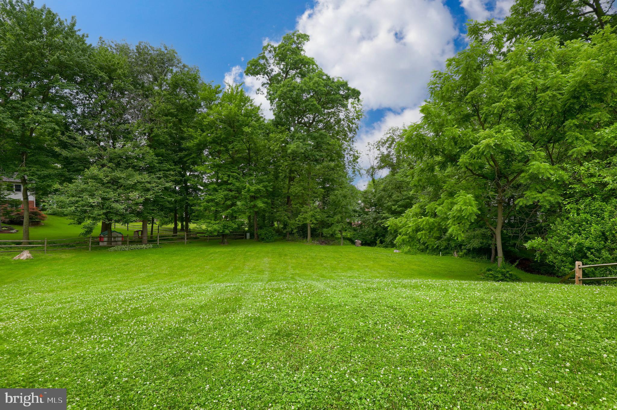 2311 Daisy Road York, PA 17402 - Photo 40 of 44