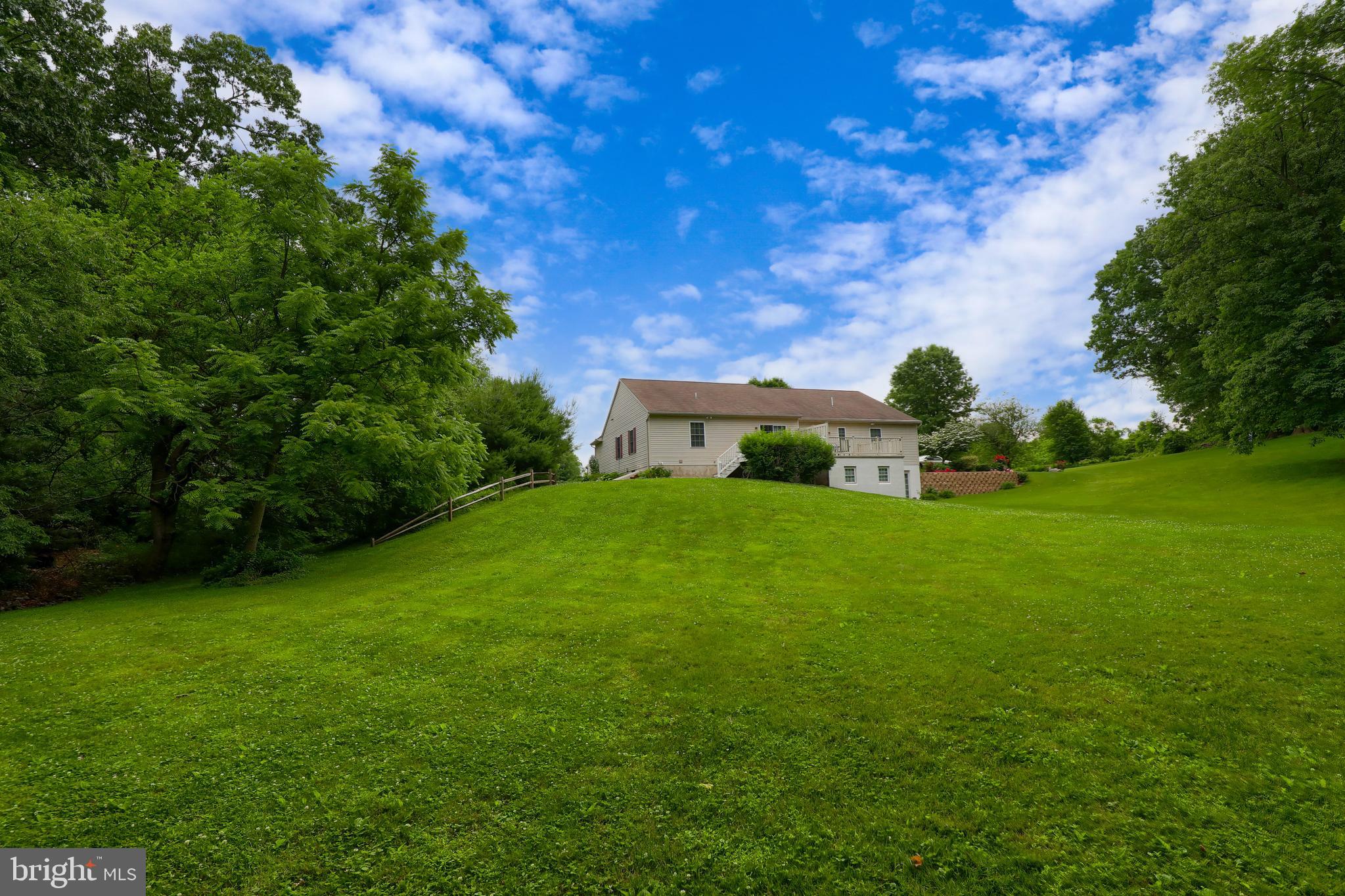 2311 Daisy Road York, PA 17402 - Photo 41 of 44