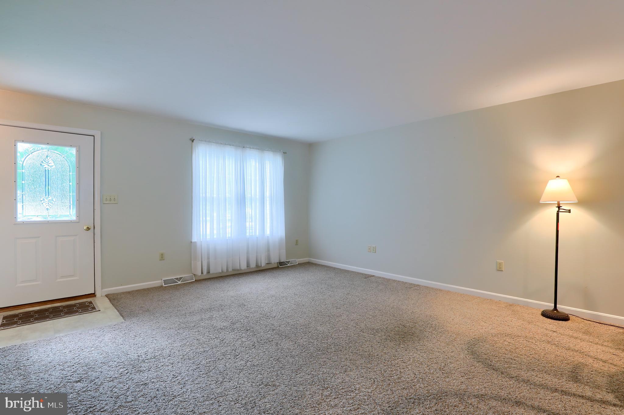 2311 Daisy Road York, PA 17402 - Photo 7 of 44