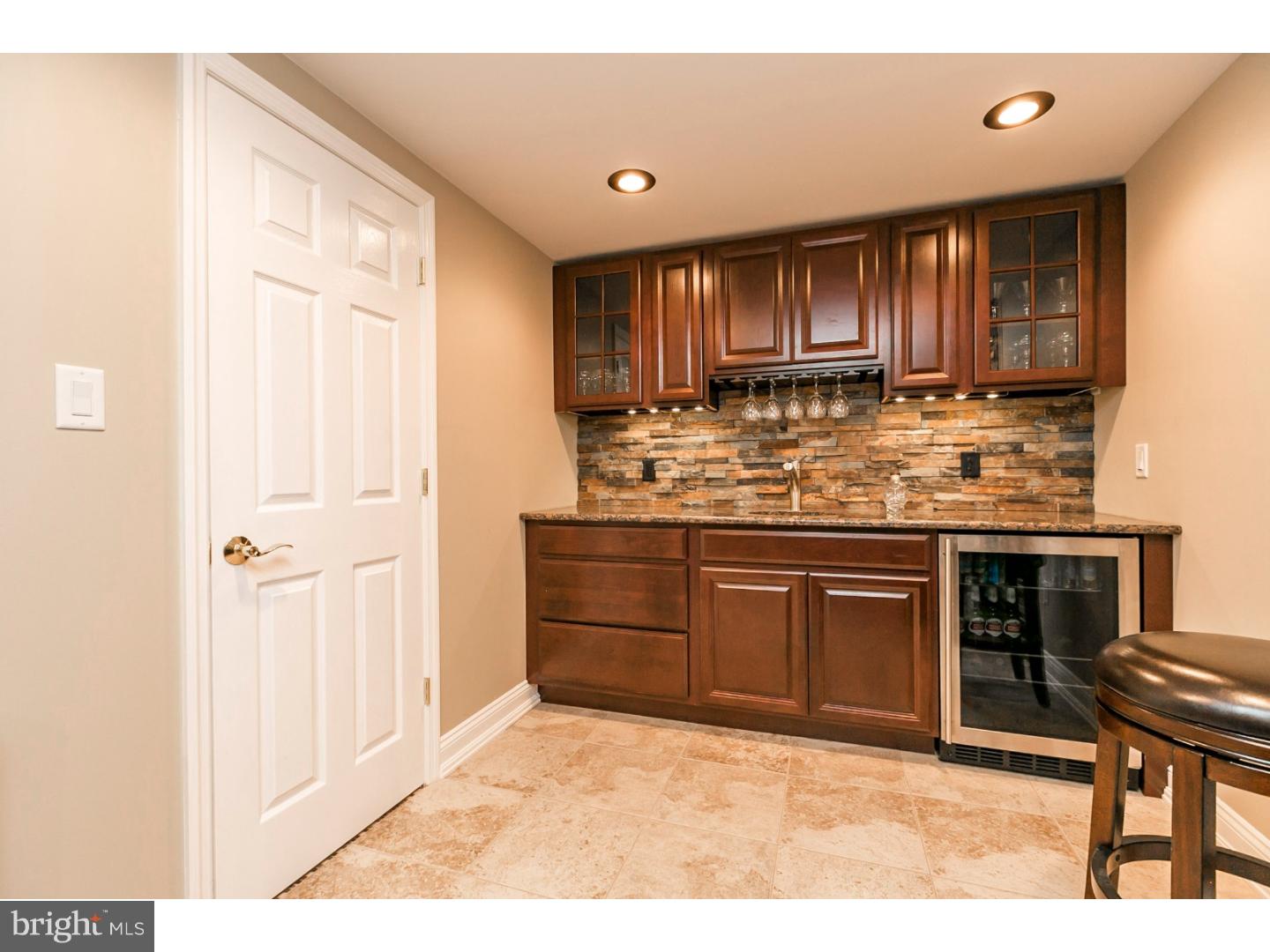 754 Scholl Road Pottstown, PA 19465 - Photo 24 of 25 Wet Bar