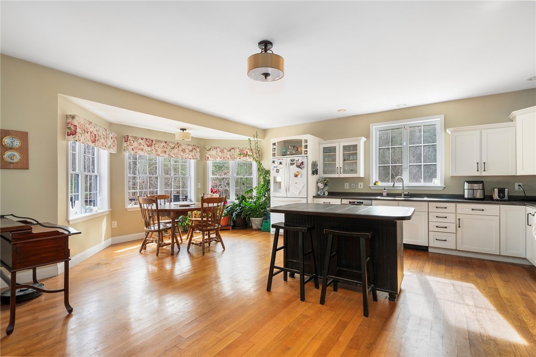 750 Gibson Hill Road Coventry, RI 02827 - Photo 5 of 48