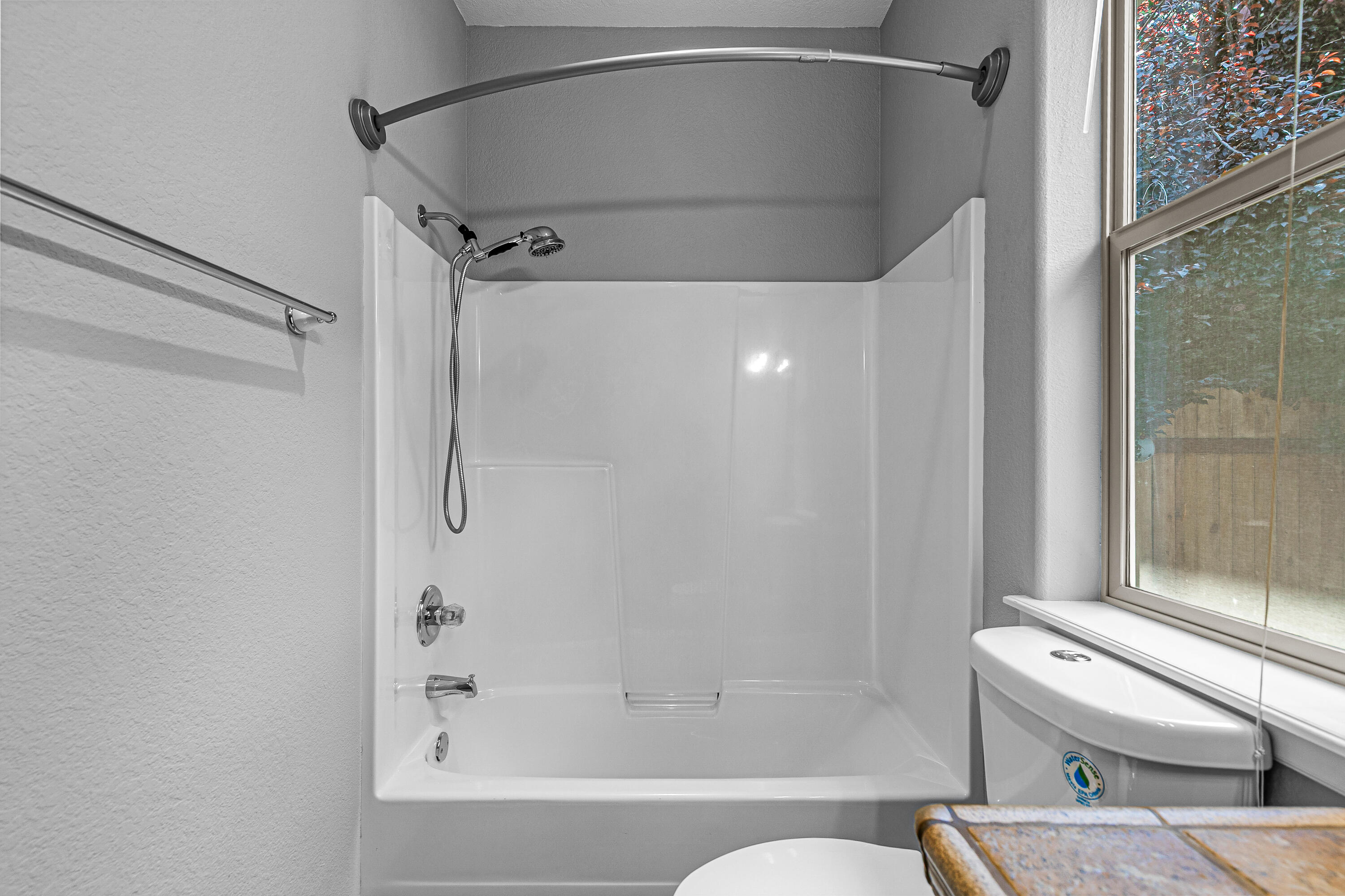 1508 Summit Ridge Circle Medford, OR 97504 - Photo 22 of 31 9R9A3635