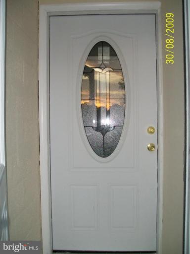 3005 Freeway Halethorpe, MD 21227 - Photo 11 of 13 Entrance / Foyer