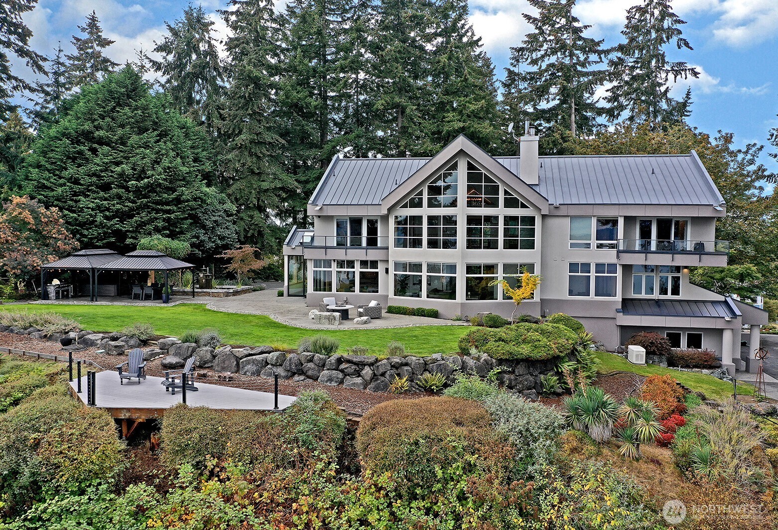 8045 Possession Road Clinton, WA 98236 - Photo 2 of 40