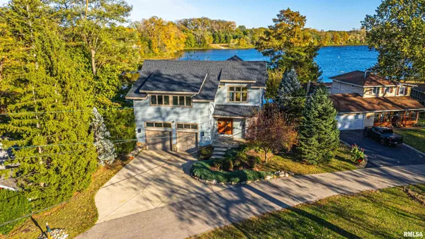 $475,000 | 4 Cottonwood Lane, Lincoln, IL 62656