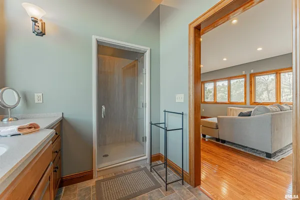 $475,000 | 4 Cottonwood Lane, Lincoln, IL 62656