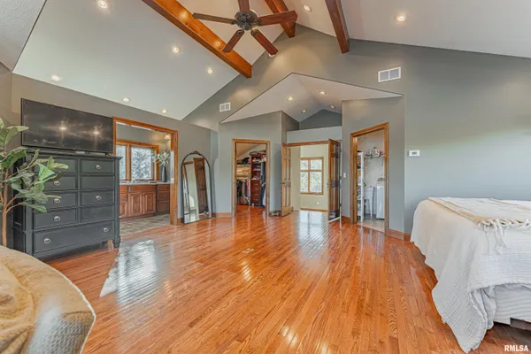 $475,000 | 4 Cottonwood Lane, Lincoln, IL 62656