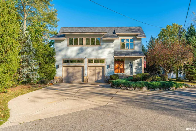 $494,000 | 4 Cottonwood Lane, Lincoln, IL 62656