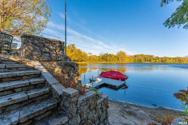 $475,000 | 4 Cottonwood Lane, Lincoln, IL 62656