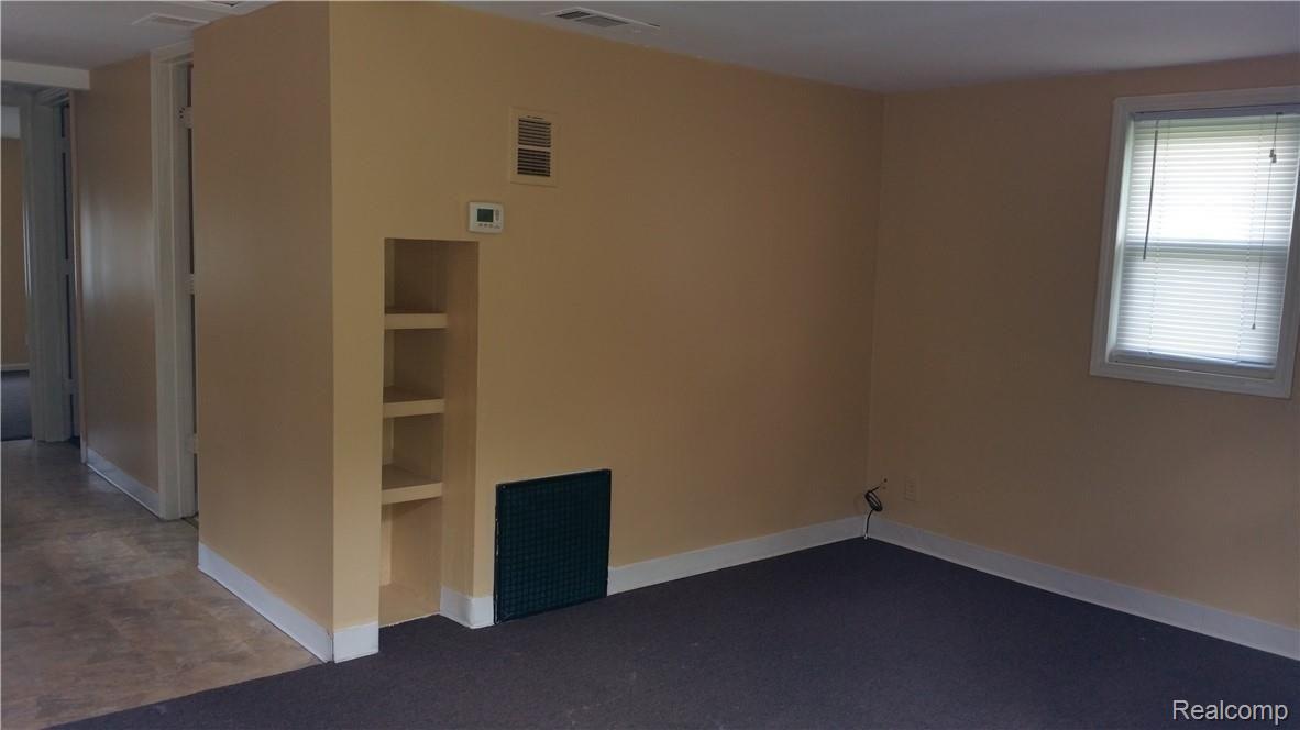 689 Pennell Road Imlay City, MI 48444 - Photo 5 of 16 20180904_132537.jpg
