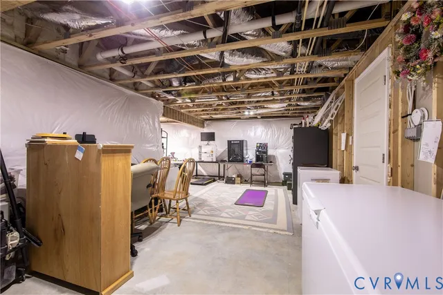 a view of a storage & utility room