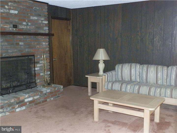 225 Oakshade Road Tabernacle, NJ 08088 - Photo 4 of 17