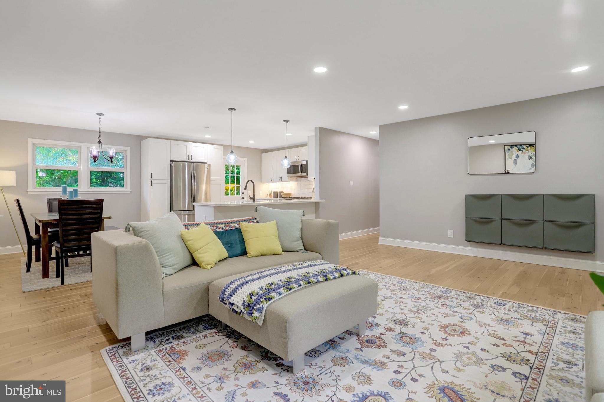 5418 Inverchapel Road Springfield, VA 22151 - Photo 5 of 94