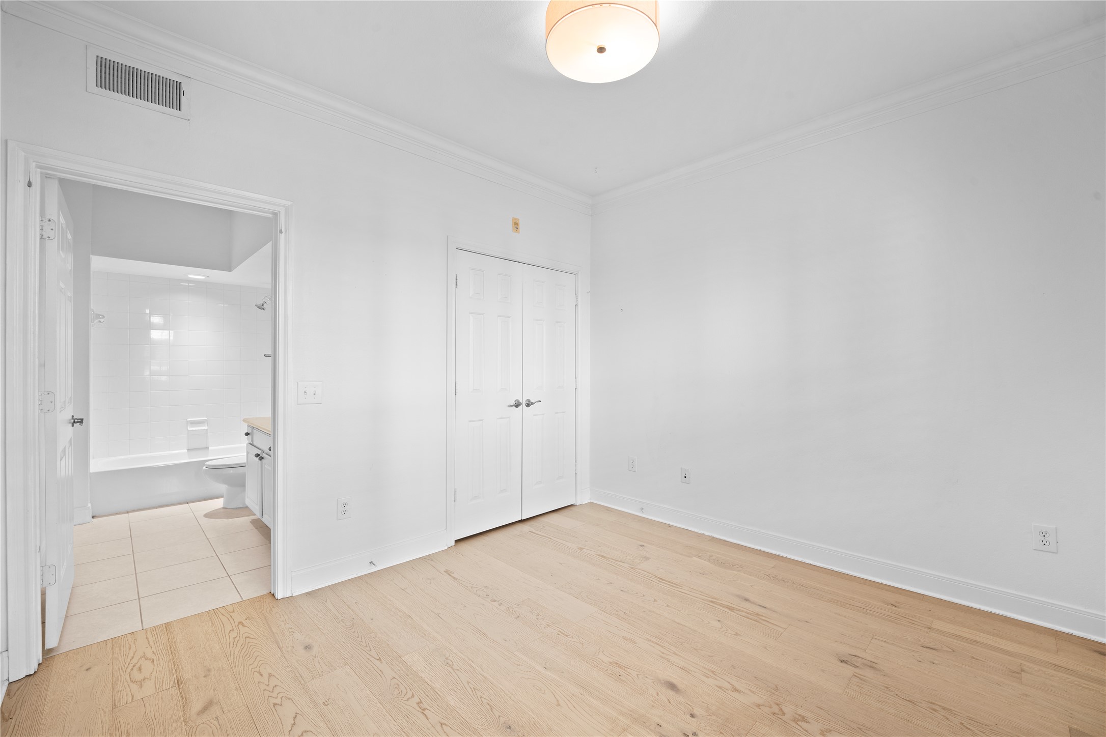 7701 Rialto Boulevard, Unit 1412 Austin, TX 78735 - Photo 23 of 30 a view of an empty room