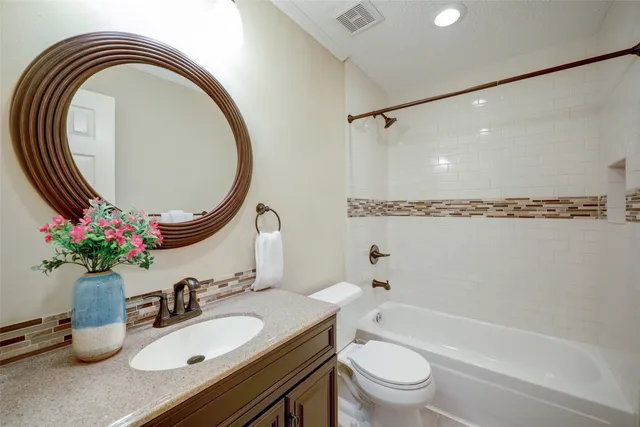 $2,900 | 60 West Indian Sage Circle, The Woodlands, TX 77381