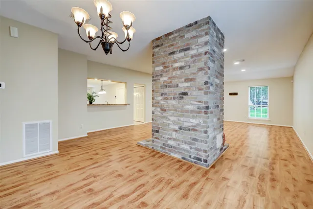 $2,900 | 60 West Indian Sage Circle, The Woodlands, TX 77381