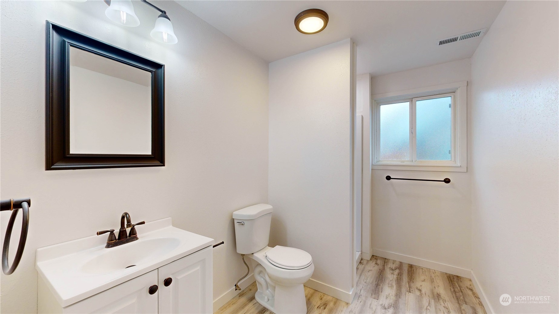 3602 Southwest 331st Street Federal Way, WA 98023 - Photo 14 of 20 Gallery Image 14