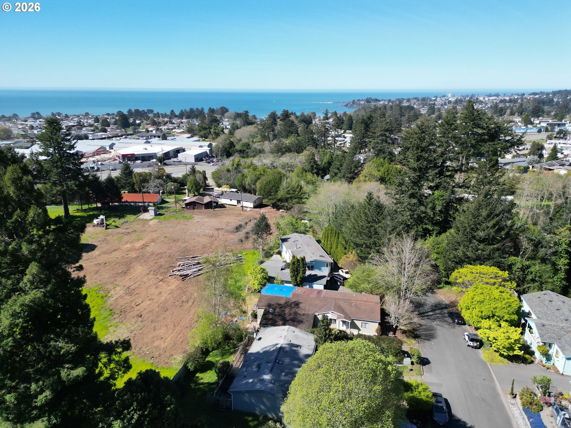 98190 Gavin Lane Brookings, OR 97415 - Photo 3 of 37 an aerial view of multiple house