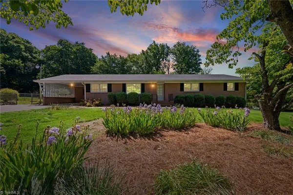 $475,000 | 6595 Rollingwood Drive, Clemmons, NC 27012
