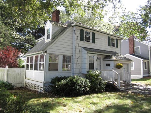 18 Braeburn Road Boston, MA 02136 - Photo 2 of 22