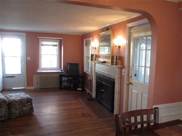18 Braeburn Road Boston, MA 02136 - Photo 5 of 22