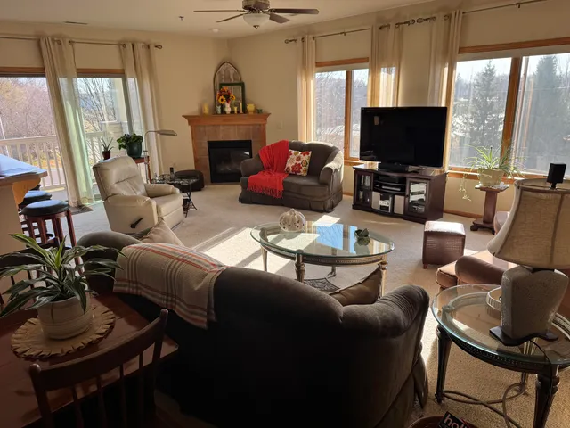 $319,900 | 223 5th Street, Unit 213, Hartford, WI 53027