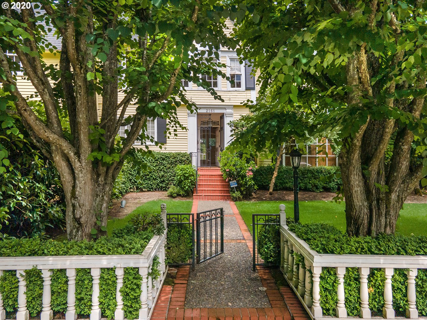 2161 Southwest Laurel Street Portland, OR 97201 - Photo 25 of 32 Gallery Image 25