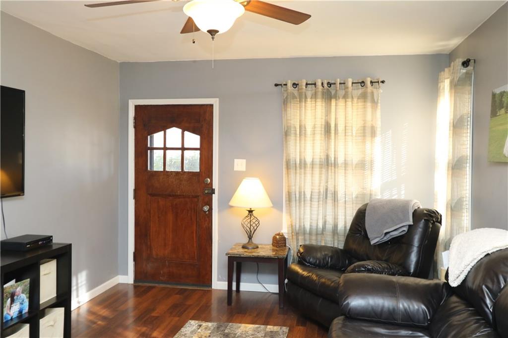 301 Darlington Road Beaver Falls, PA 15010 - Photo 4 of 16 Living Room