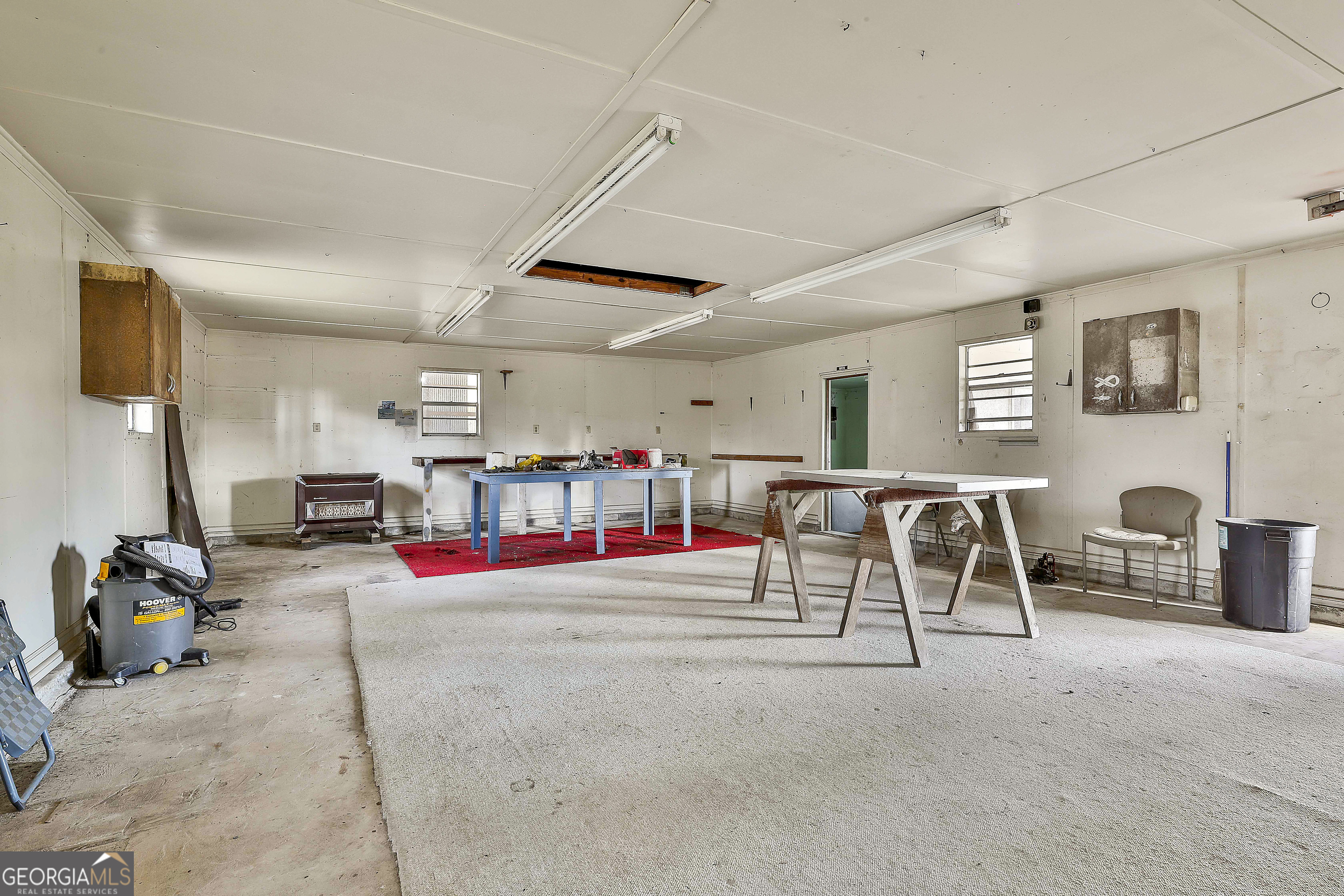 910 Line Creek Road Senoia, GA 30276 - Photo 38 of 56 a room with gym equipment