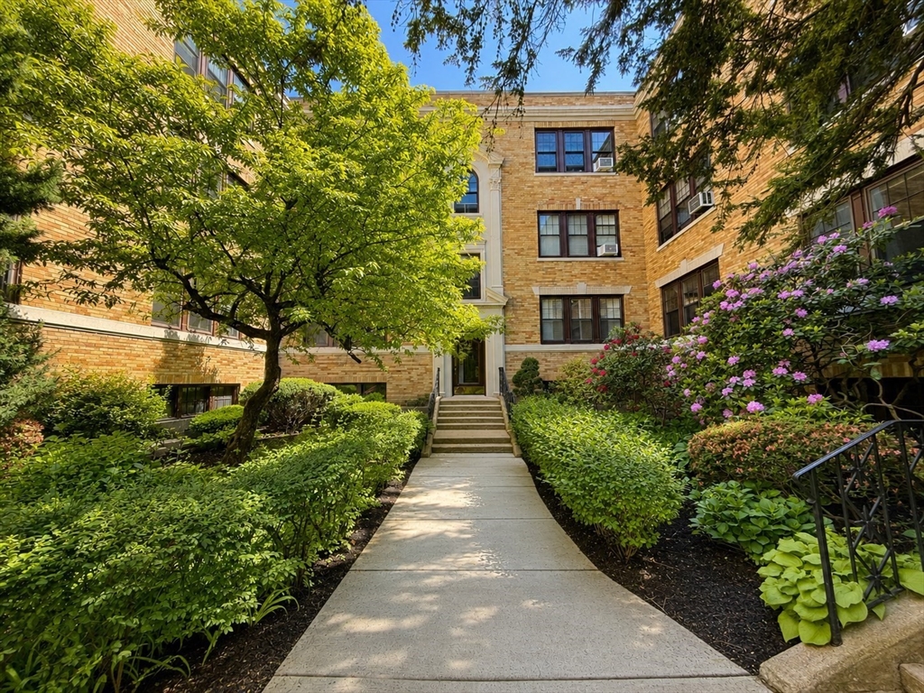 415 Washington Street, Unit 5 Brookline, MA 02446 - Photo 1 of 42