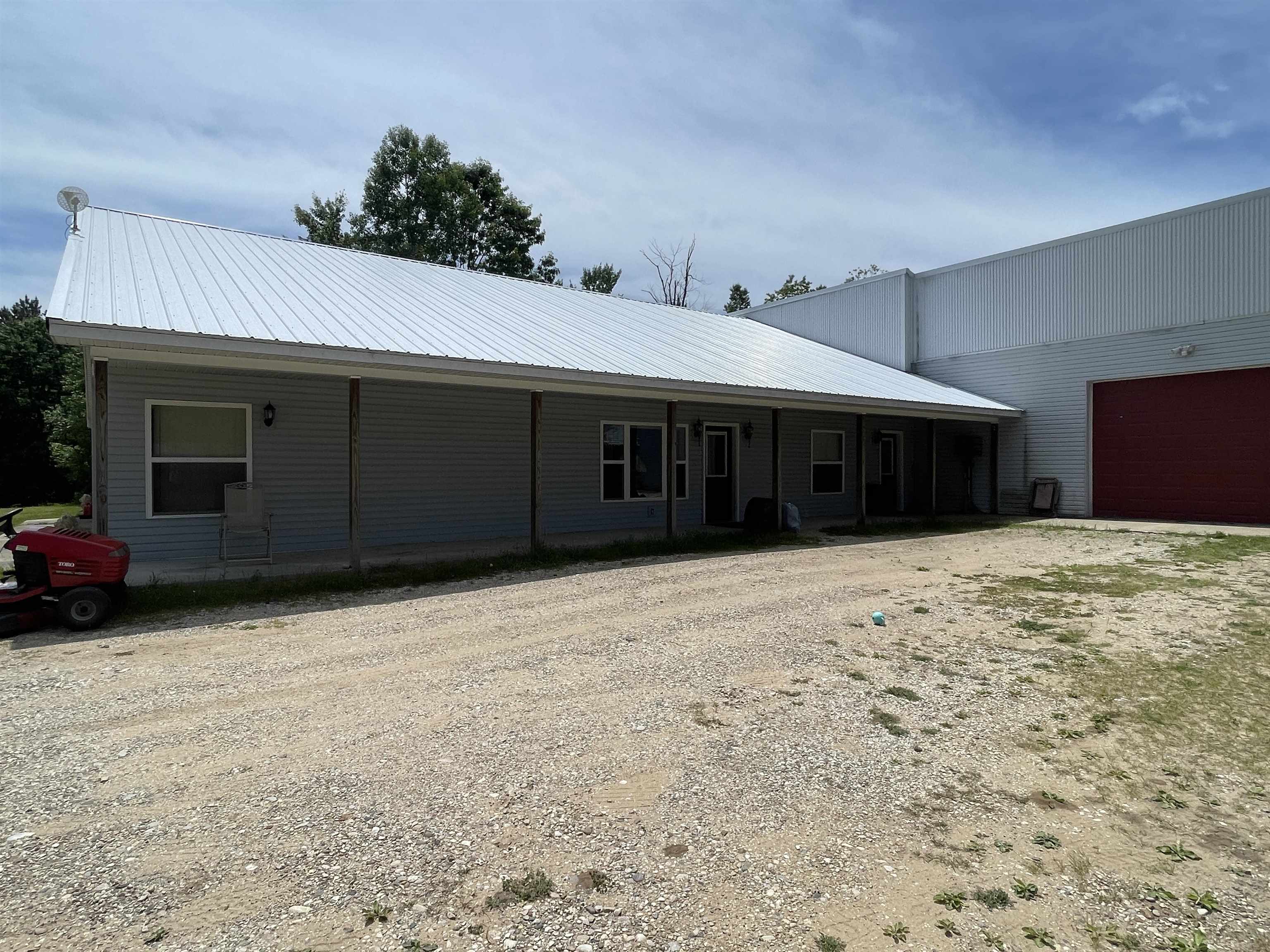 9702 South 13 Road Cadillac, MI 49601 - Photo 29 of 35 1923711-e4a5a72e-6ea1-46be-95d0-a5472d87247b.JPG