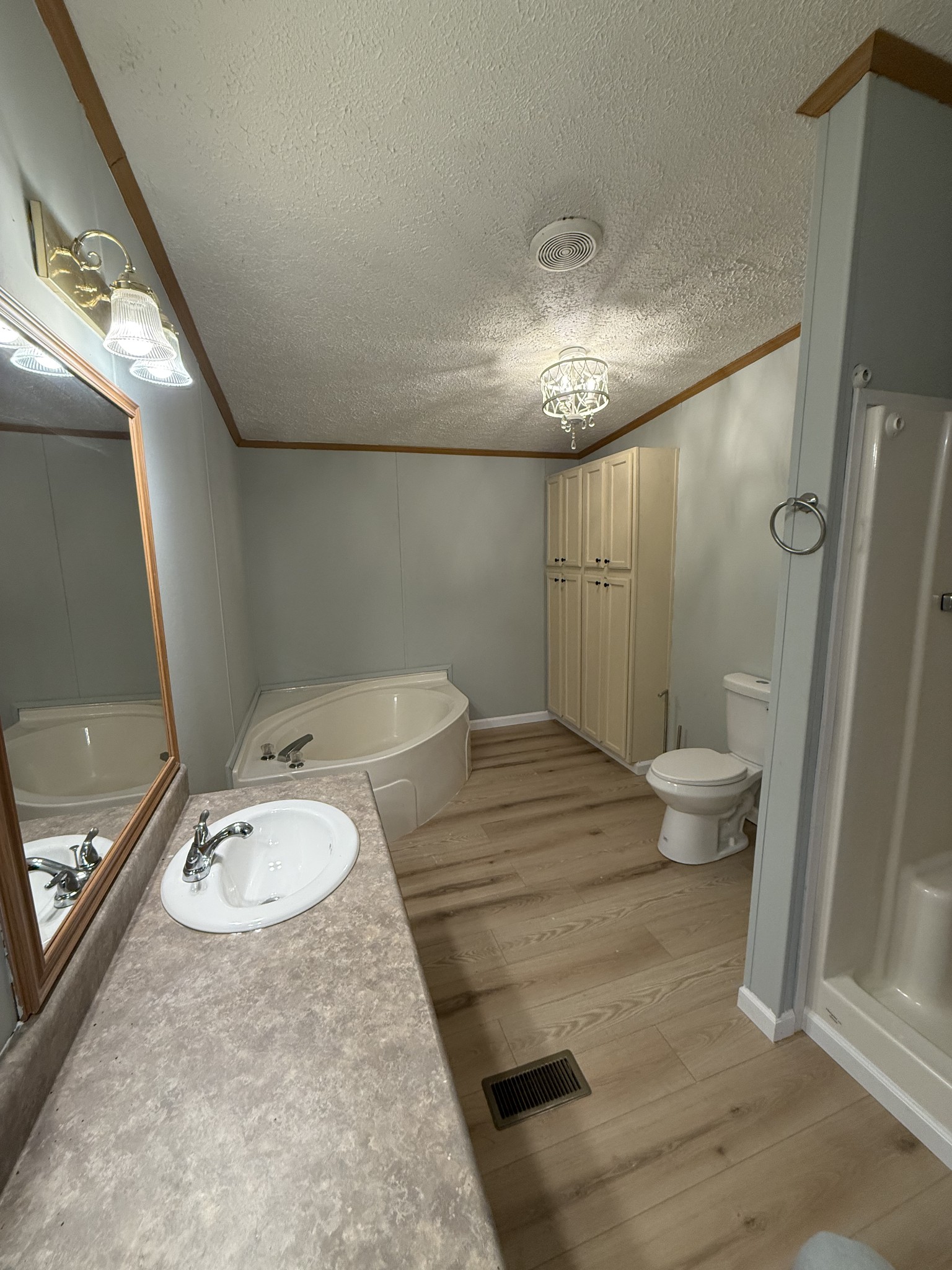 621 Cook Road Portland, TN 37148 - Photo 20 of 55 a bathroom with a sink and toilet