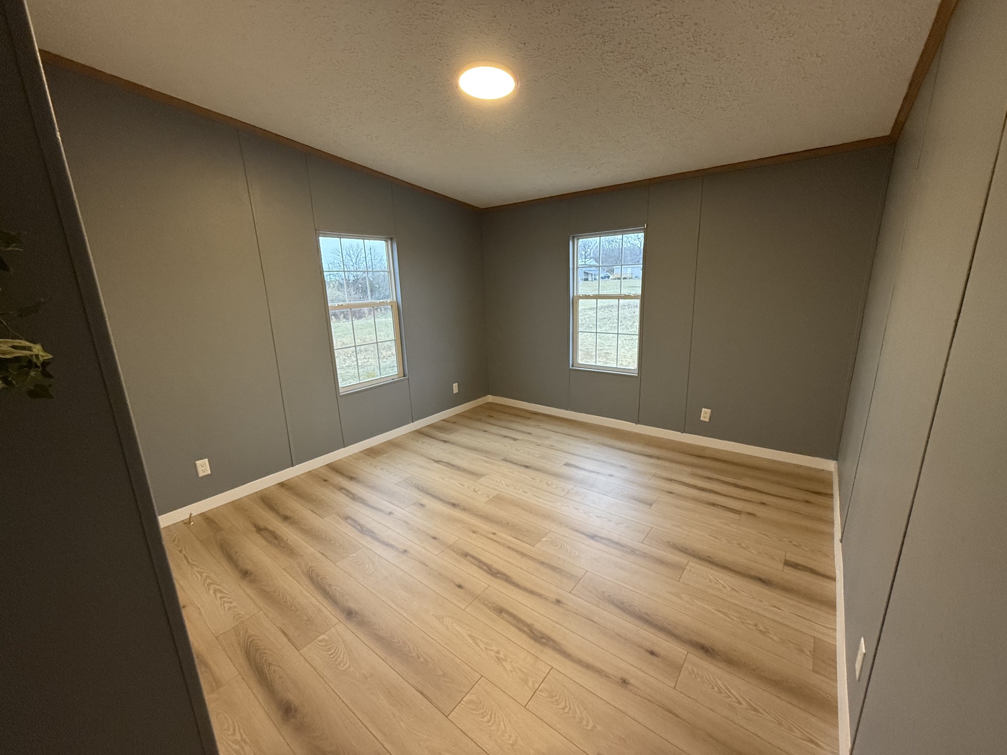 621 Cook Road Portland, TN 37148 - Photo 32 of 55 an empty room with windows