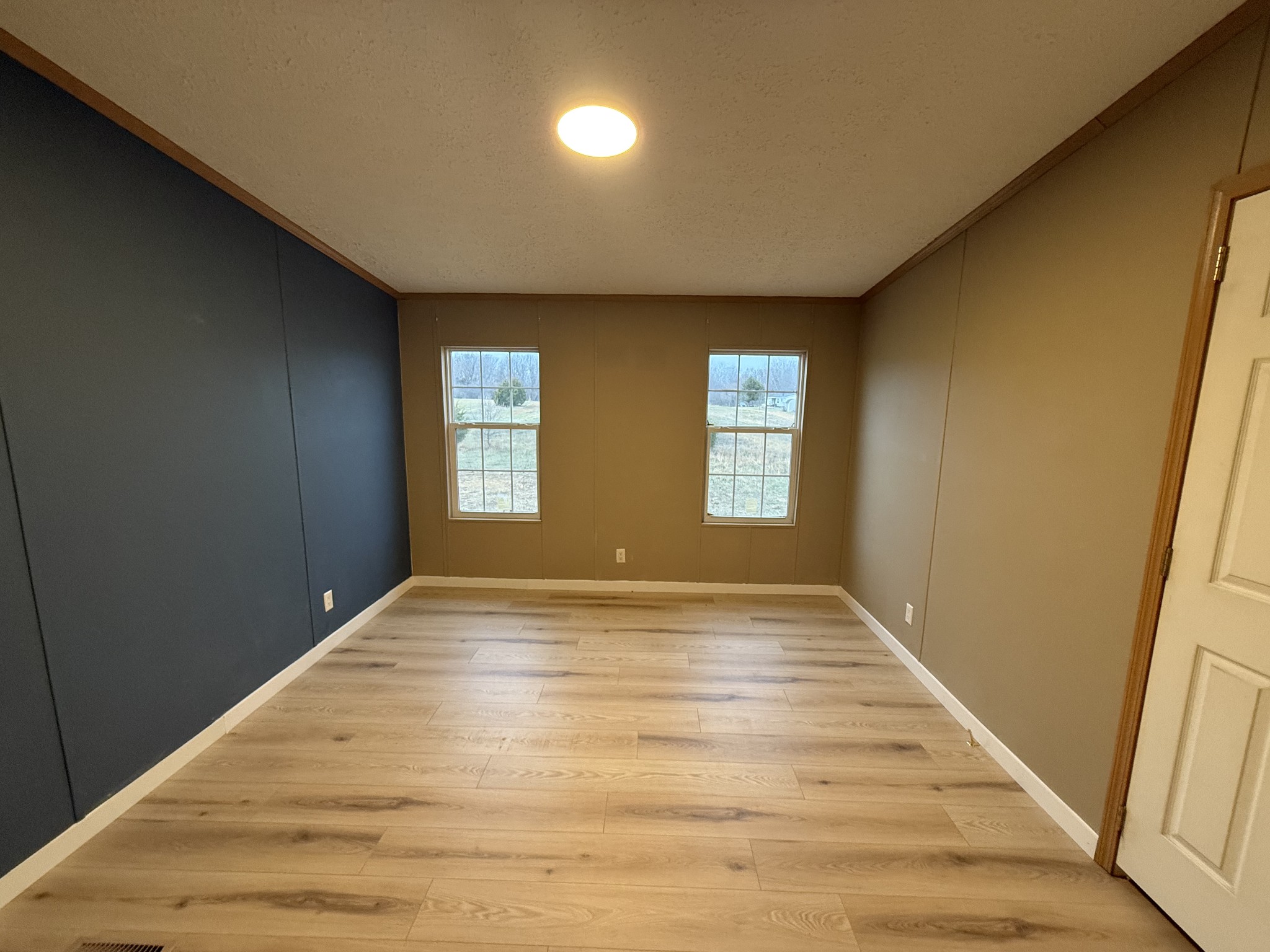 621 Cook Road Portland, TN 37148 - Photo 39 of 55 a view of an empty room and window