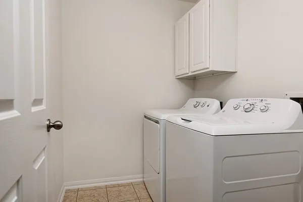 $3,800 | 54 Galway Place, The Woodlands, TX 77382