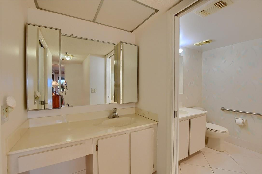 9260 Southwest 14th Street, Unit 2504 Boca Raton, FL 33428 - Photo 19 of 43 MASTER BATHROOM