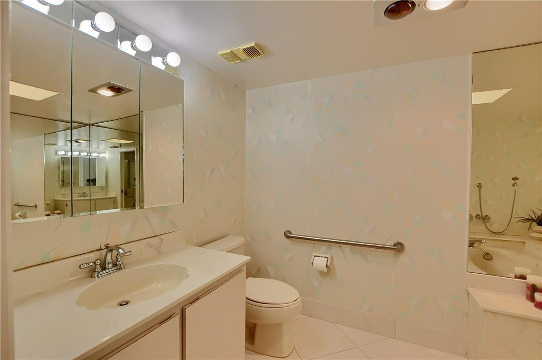 9260 Southwest 14th Street, Unit 2504 Boca Raton, FL 33428 - Photo 20 of 43 MASTER BATHROOM