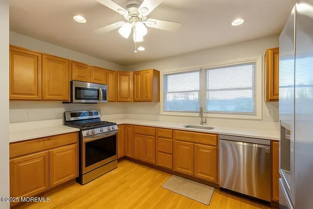 $3,200 | 268 Highway 36, Middletown, NJ 07748