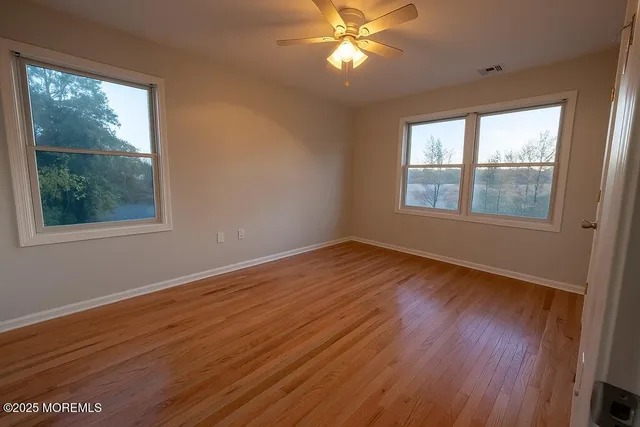 $3,200 | 268 Highway 36, Middletown, NJ 07748