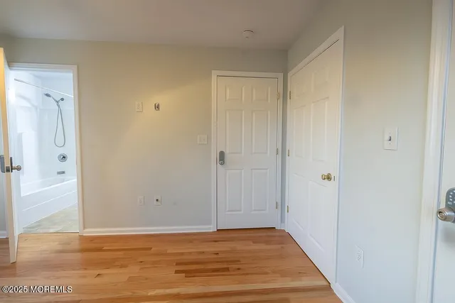 $3,200 | 268 Highway 36, Middletown, NJ 07748