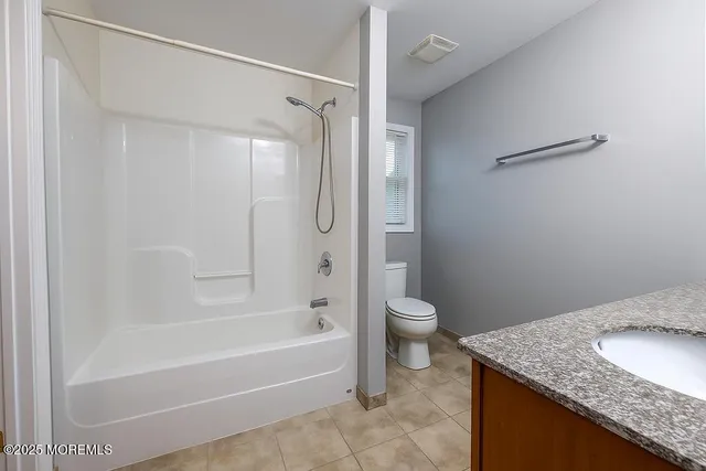 $3,200 | 268 Highway 36, Middletown, NJ 07748