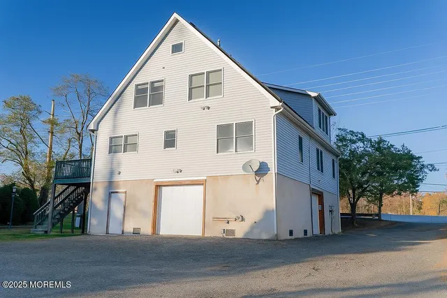 $3,200 | 268 Highway 36, Middletown, NJ 07748