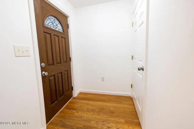 $3,200 | 268 Highway 36, Middletown, NJ 07748