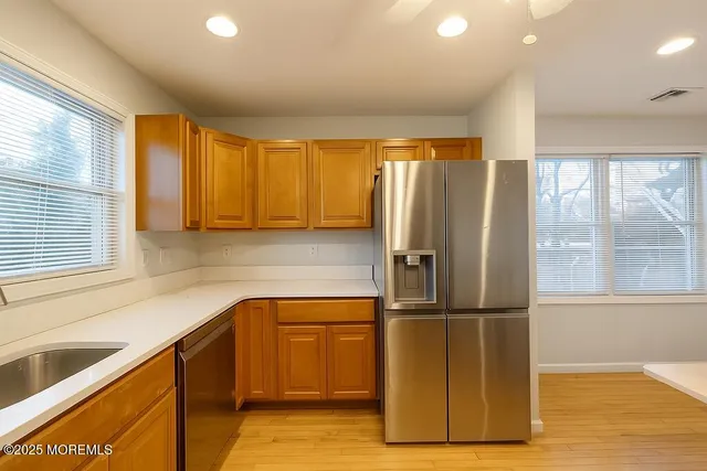 $3,200 | 268 Highway 36, Middletown, NJ 07748